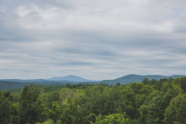 Photograph of atmosphere, clouds, horizon.